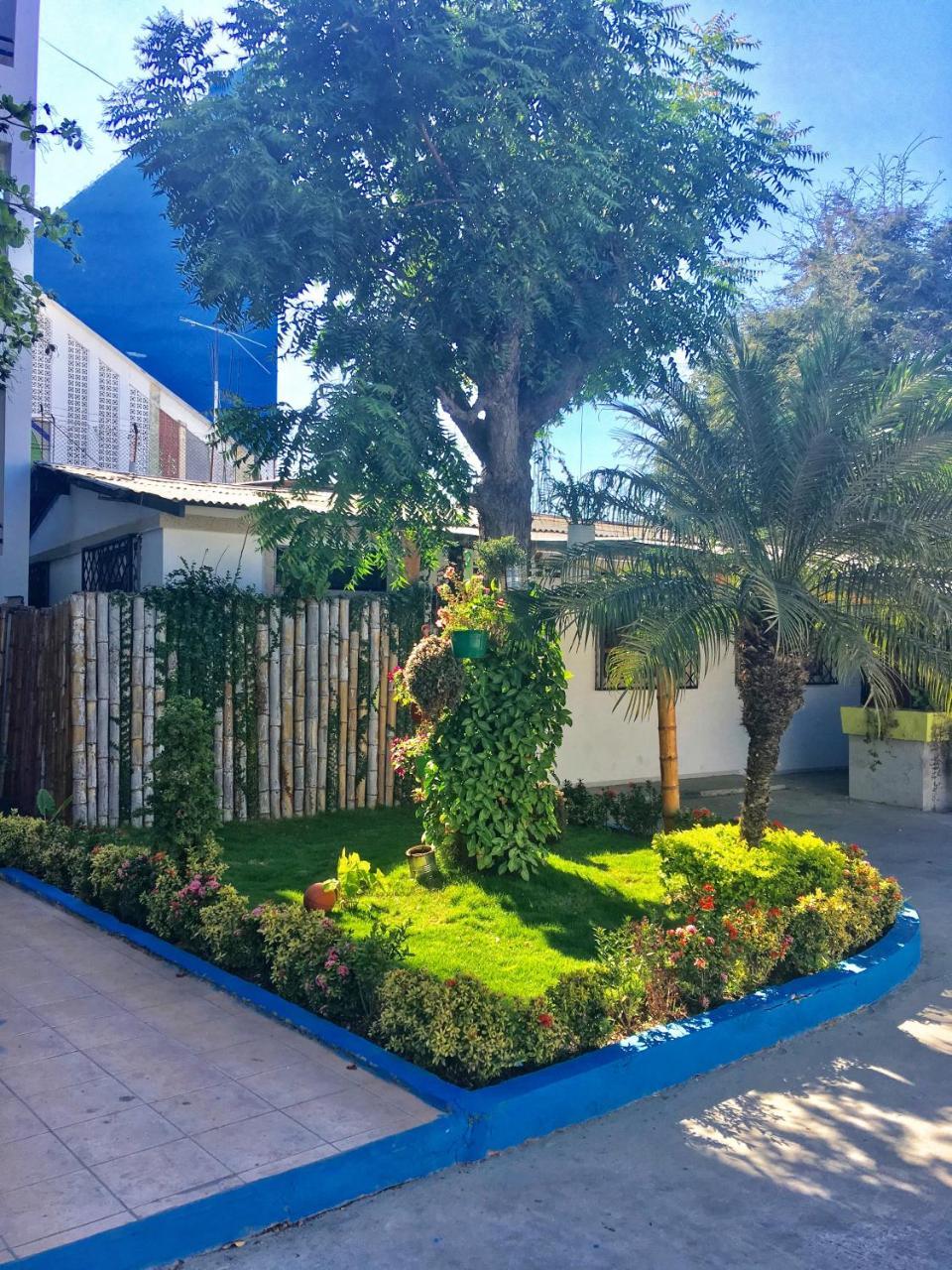 Hostal Albatros Manta Exterior photo